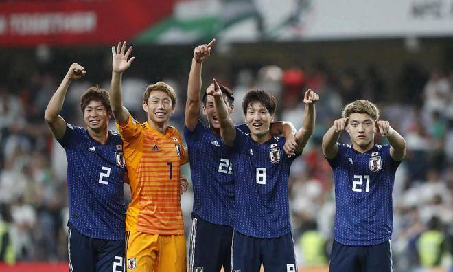 九游下载-包含亚洲杯转会期走向成谜；西班牙国家队篮板制胜；底气十足；资深球员宣示担当的词条