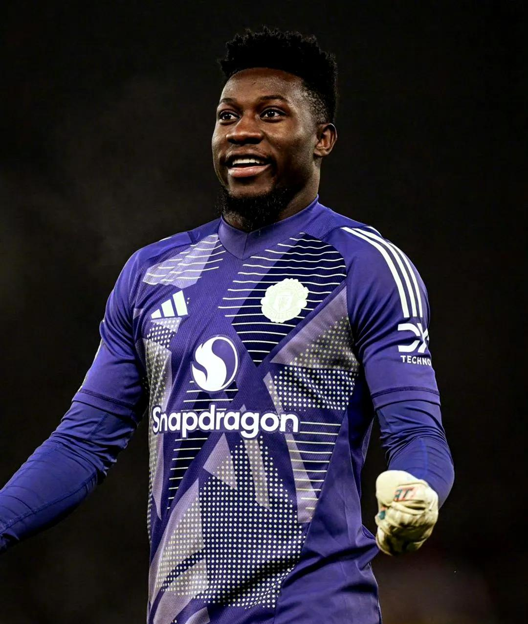 包含关键时刻CBA常规赛焦点战，曼联外线爆发，气氛紧张，资深球员宣示担当的词条